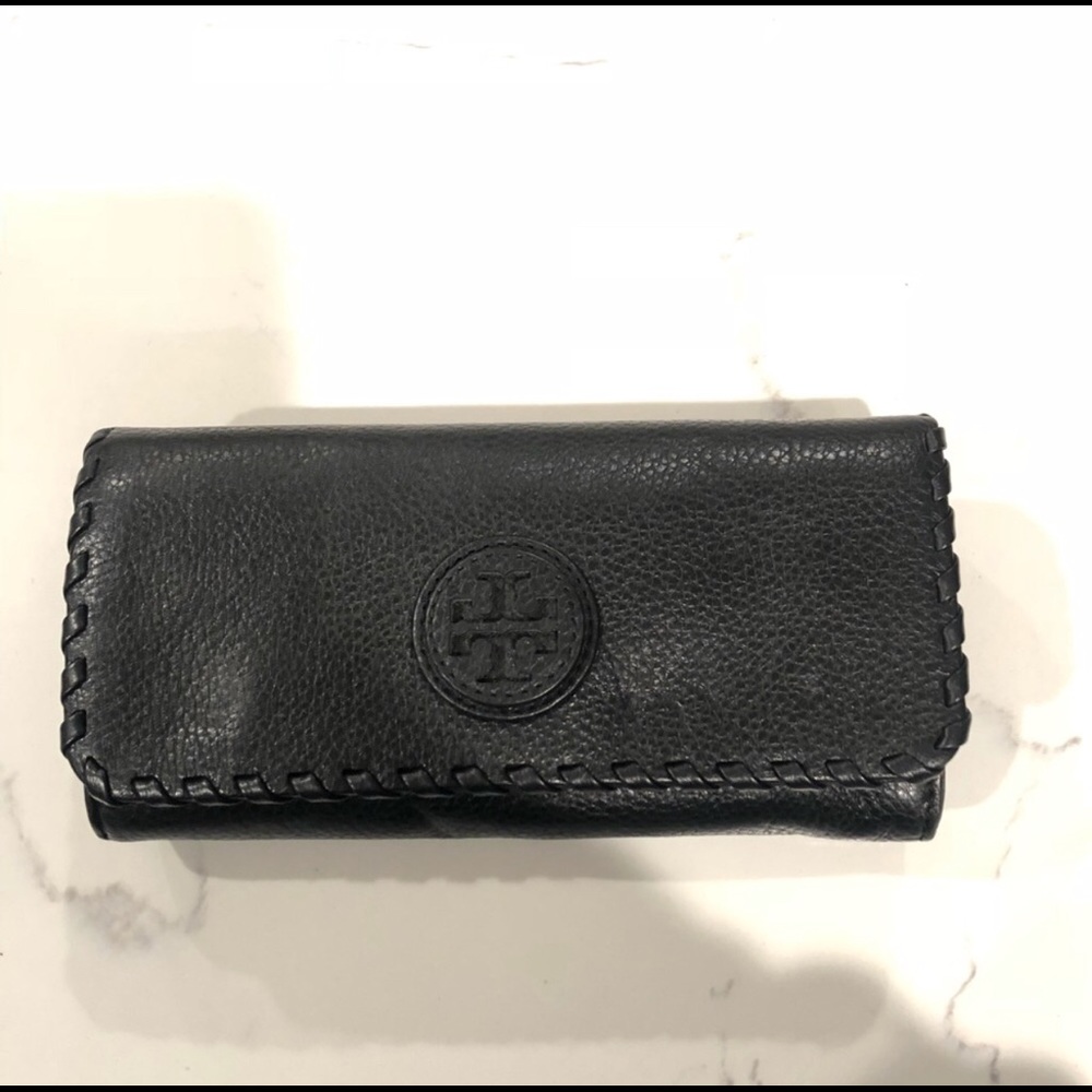 Tory Burch Envelope Wallet in Black